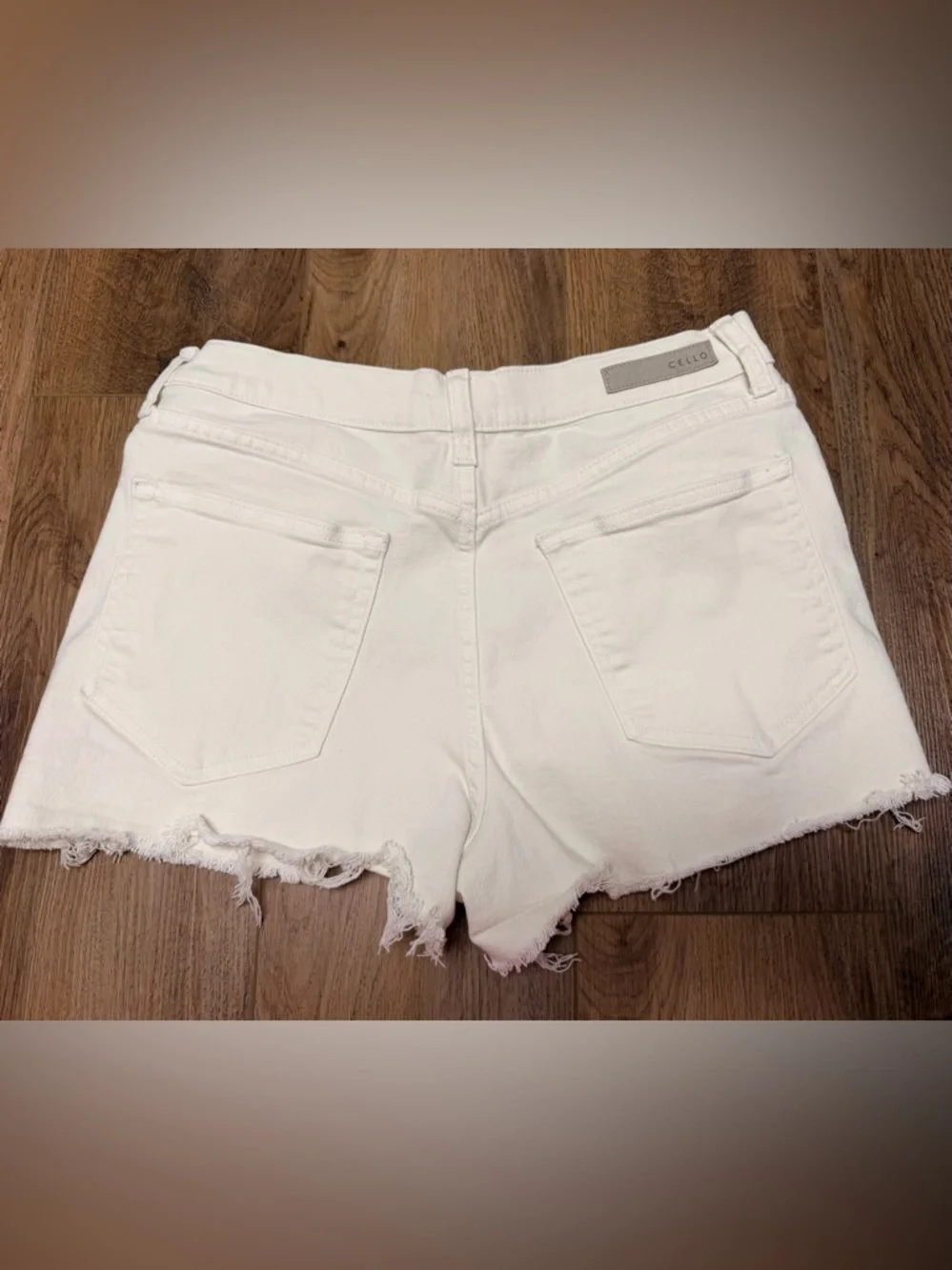 Cello trendy white